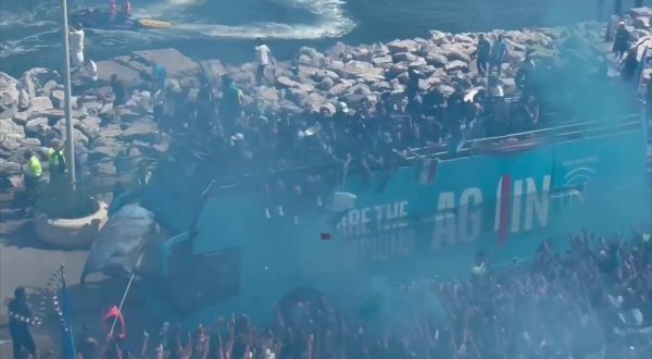 Napoli si tinge d’azzurro per la festa scudetto