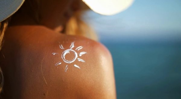 Cinque scottature aumentano il rischio melanoma dell’80%