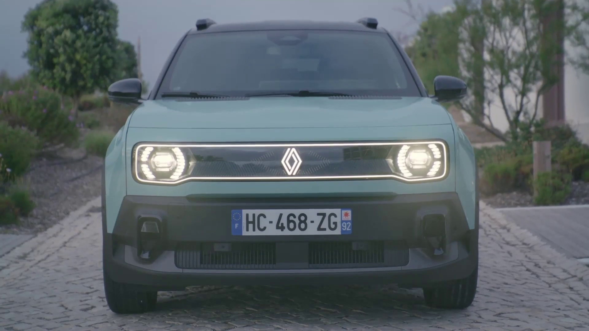 Renault 4 E-Tech Electric, l’elettrica compatta e versatile