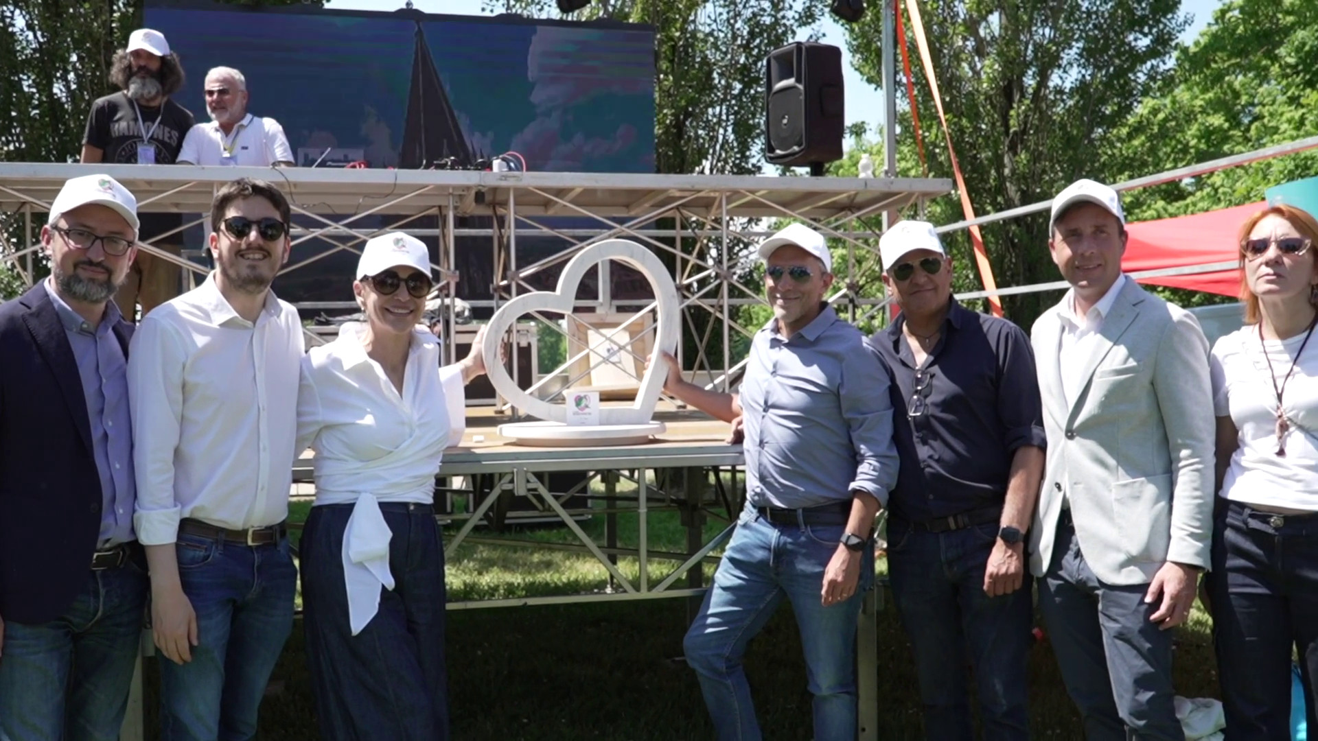 Cuori Olimpici fa tappa a Cremona e celebra il fiume Po