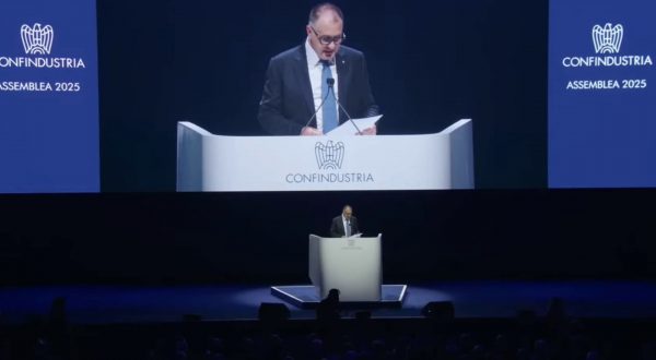 Confindustria chiede un piano straordinario per la crescita