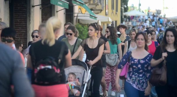Il ceto medio sotto pressione, consumi ridotti