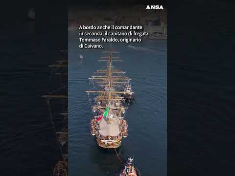 Il Vespucci dopo tre anni torna a Napoli#ansa #TourVespucci#WeAreVespucci #italiaavelespiegate