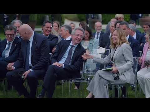 Presentazione ufficiale dei trofei della Louis Vuitton Cup e dell’America’s Cup (Audio in italiano)