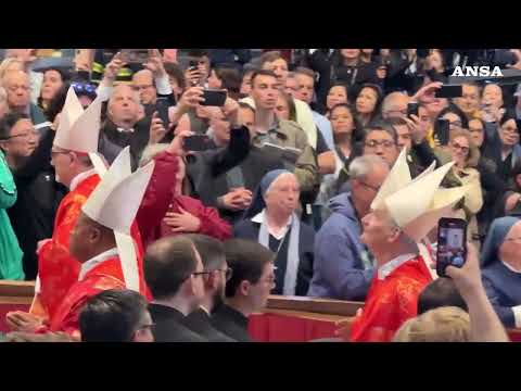 Messa Pro Eligendo Pontifice, l’arrivo dei cardinali a San Pietro#ansa
