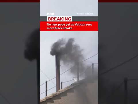 Black smoke emerges from Sistine Chapel on second day of conclave. #Pope #BBCNews