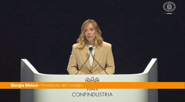 Meloni “L’Europa abbia il coraggio di rimuovere i dazi interni”