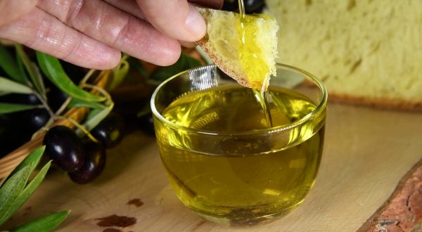 Consumi ed export di olio d’oliva sopra le aspettative