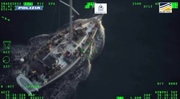 Arrestati in Egitto 3 componenti banda trafficanti di migranti