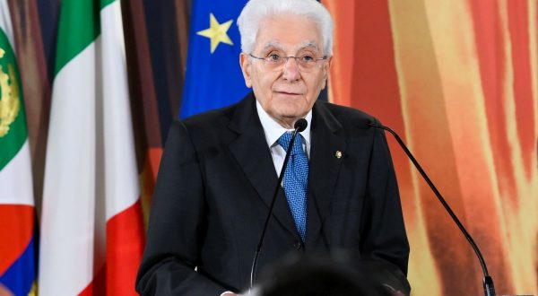 2 giugno, Mattarella “Attuare gli ideali della Costituzione missione mai esaurita”