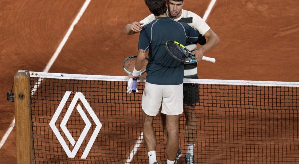 Musetti si ritira, Alcaraz in finale al Roland Garros