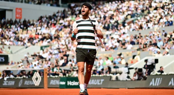 Alcaraz vince il Roland Garros, Sinner ko al super tie-break
