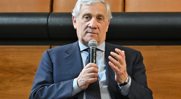 Iran, Tajani “Per i nostri connazionali non c’è nessun pericolo”