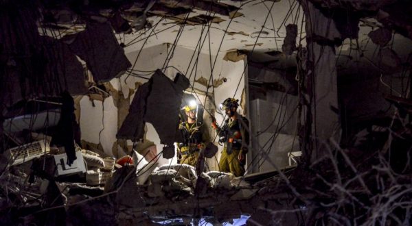 Israele, 8 morti e 300 feriti per attacco iraniano nella notte