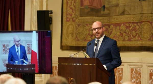 Fontana “Dialogo fondamentale per confronto e cooperazione”