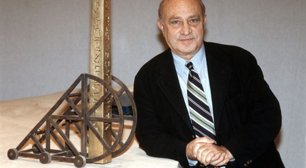 E’ morto lo scultore Arnaldo Pomodoro