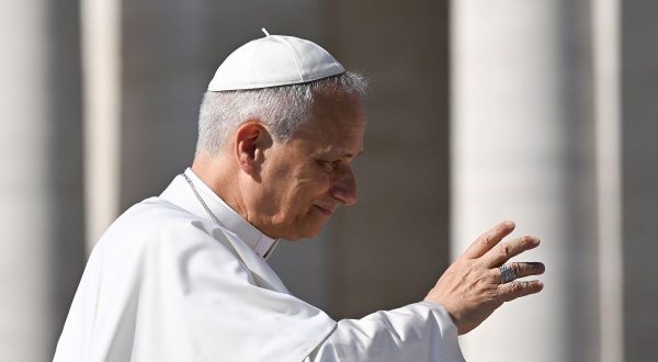 Papa “Droga prigione invisibile. Combattere il business, non le vittime”