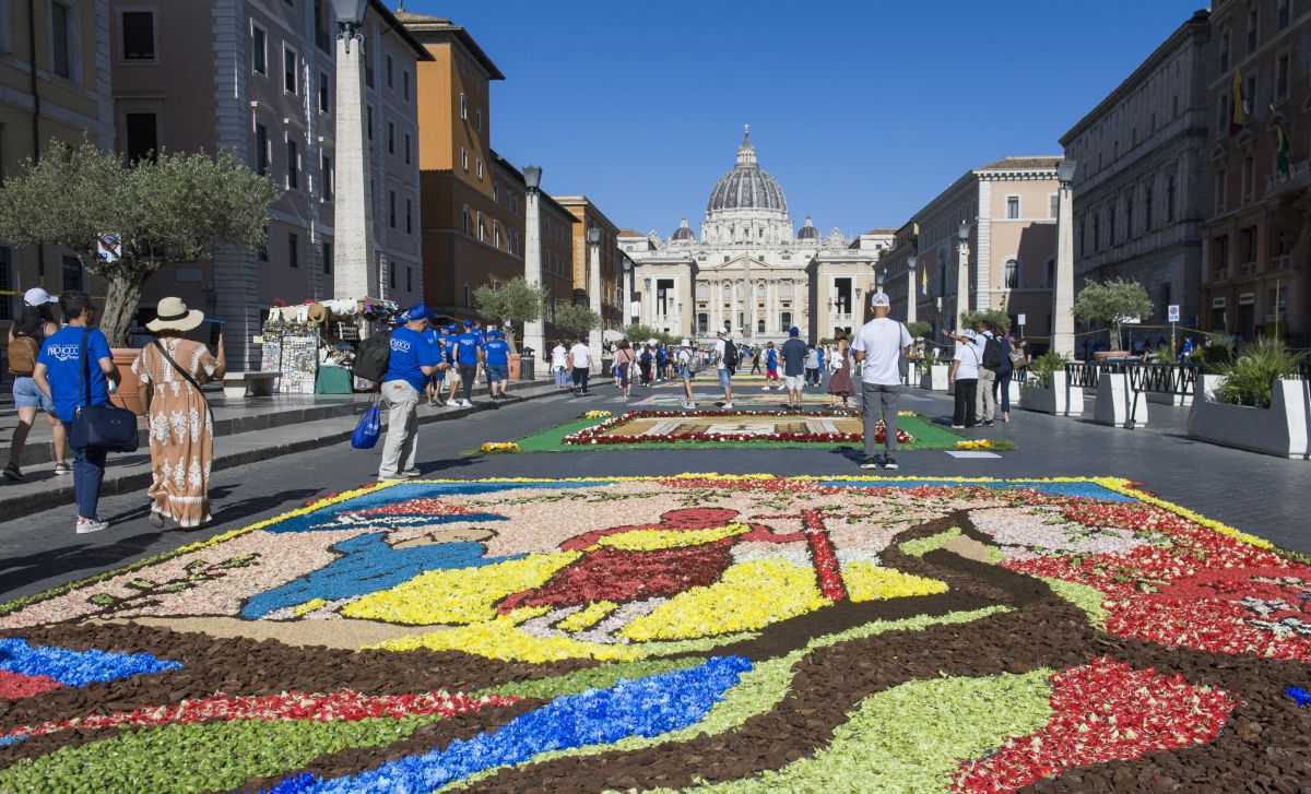 Giubileo, in piazza San Pietro l&rsquo;infiorata delle Pro Loco d&rsquo;Italia