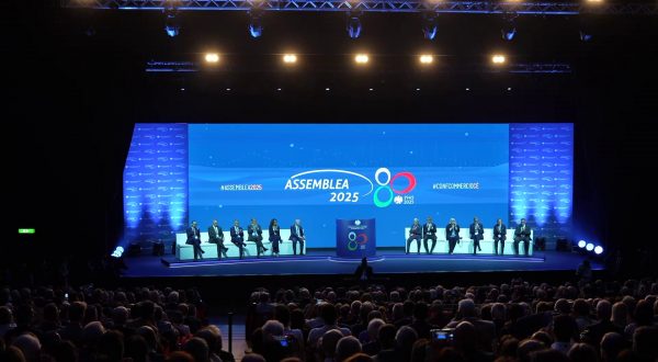 Confcommercio, economia italiana in ripresa nonostante i dazi