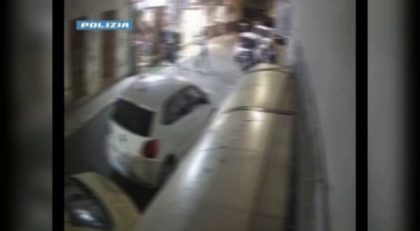 Ventiquattrenne pestato a Crotone, identificati tre giovani