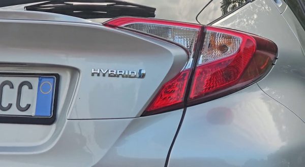 Auto ibride, consumatori confusi, serve maggiore chiarezza