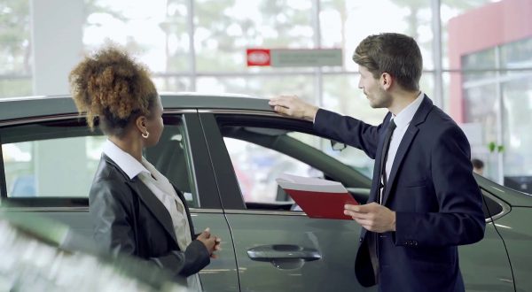 Nel 2025 mercato dell’auto in calo in Europa