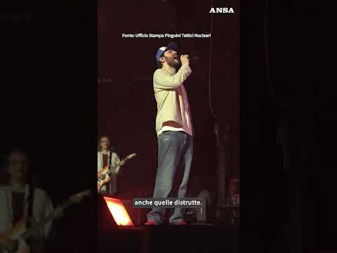 I Pinguini Tattici emozionano San Siro sold out #ansa #news