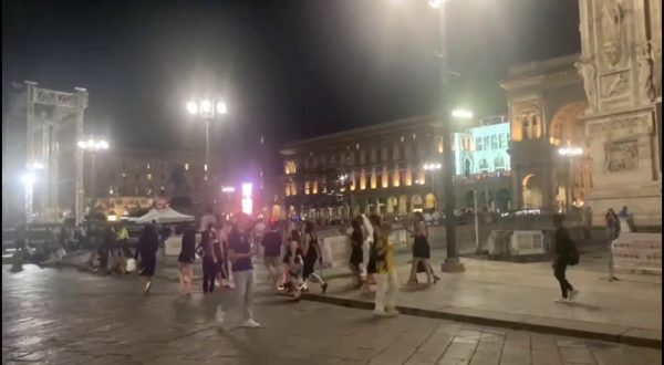Niente festa Inter, piazza Duomo si svuota dopo la sconfitta col Psg