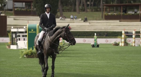 Equitazione, Di Paola “Lavoriamo su tutela del benessere del cavallo”