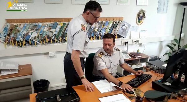 Riciclaggio e omesse dichiarazioni, sequestro per un milione a Savona
