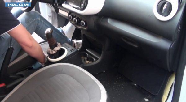 Fermato con 3 kg di cocaina in auto, 35enne arrestato a Catania