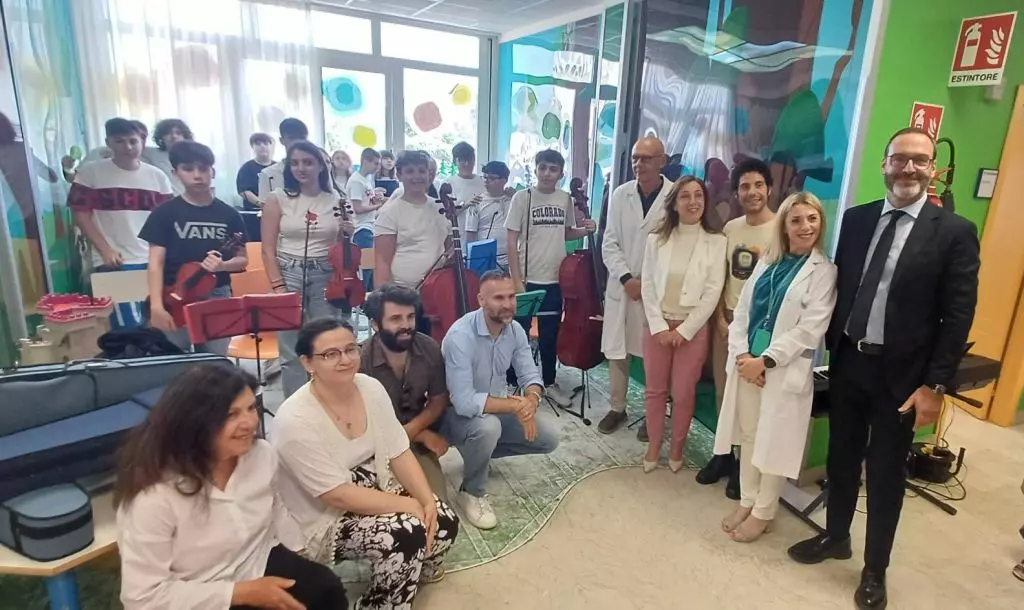 L’Istituto Cruillas a Villa Sofia, i musicisti suonano per i piccoli ricoverati
