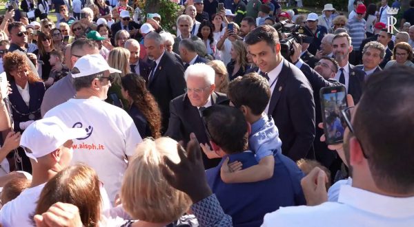 2 Giugno, Mattarella accoglie ai Giardini del Quirinale i più fragili