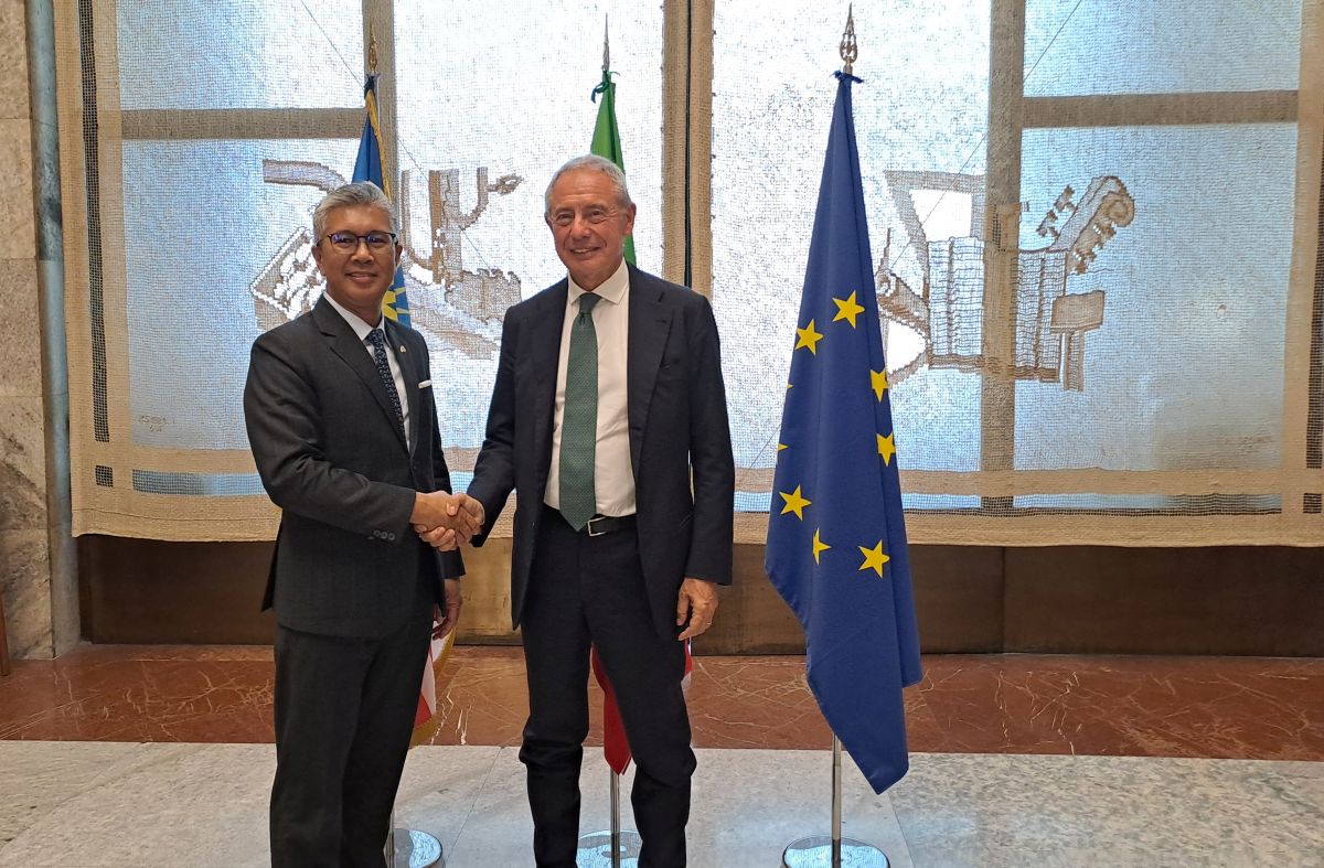 Italia-Malesia, Urso incontra Aziz. Focus su investimenti e terre rare