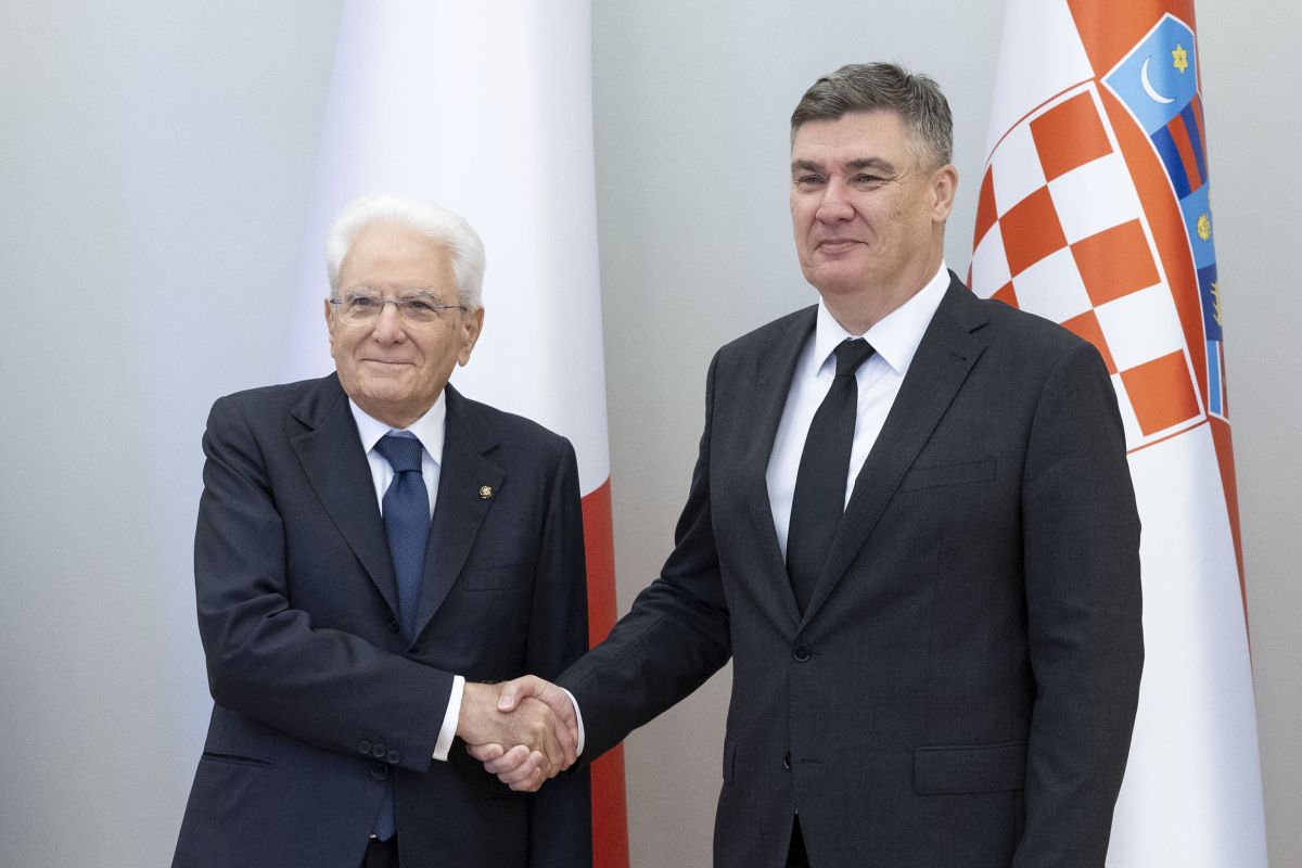 Ue, Mattarella “Rapporti commerciali aperti veicolo di pace”