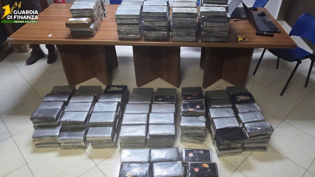 Reggio Calabria, sequestrati dalla Gdf 417 chilogrammi di cocaina
