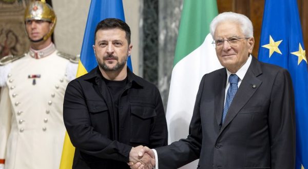 Mattarella “Cruciale che Kiev avverta che non è sola”
