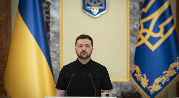 Ucraina, Zelensky propone il ministro dell’economia come premier