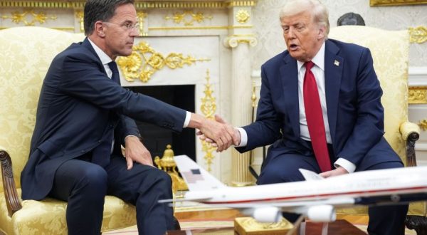 Ucraina, Trump “Dazi alla Russia senza accordo entro 50 giorni”