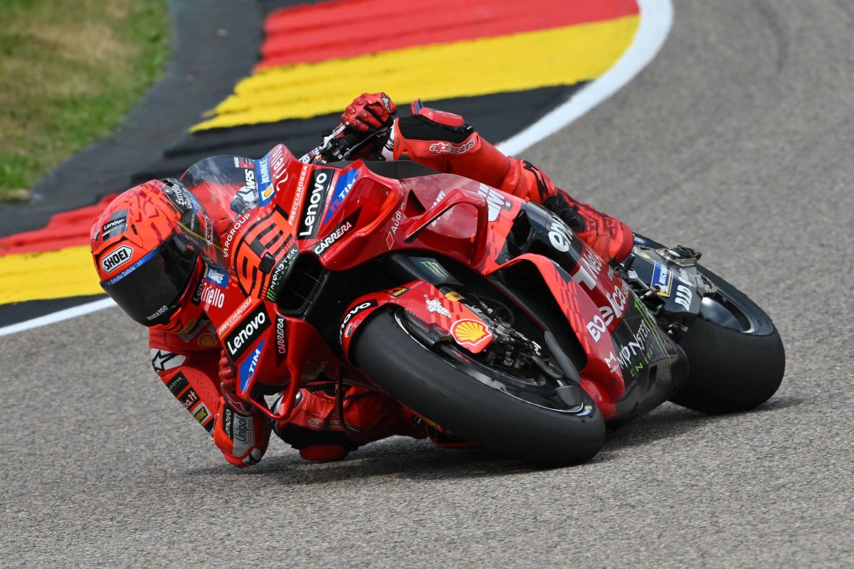 Marc Marquez vola nella practice di Brno, Martin 5° al rientro