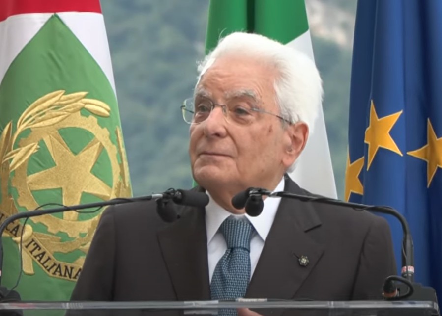 Mattarella “Con le guerre ritornano ombre di periodi oscuri del passato” / Video