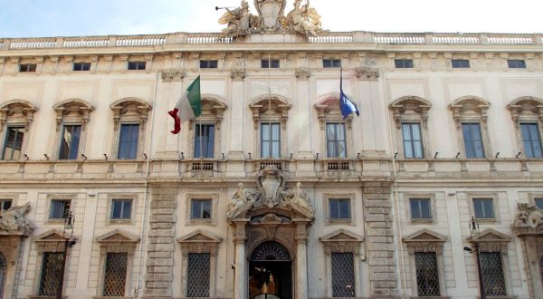 Licenziamenti, Consulta “Tetto di 6 mensilità è incostituzionale”