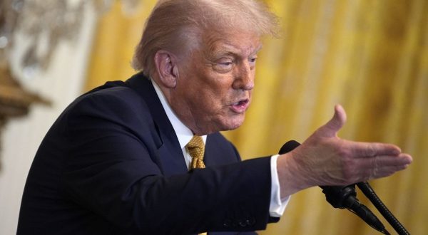 Financial Times, Usa e Ue vicini ad accordo per dazi al 15%. Tajani “Trattativa ancora aperta”