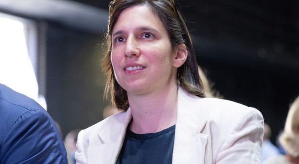 Dazi, Schlein “Una resa alle imposizioni americane”