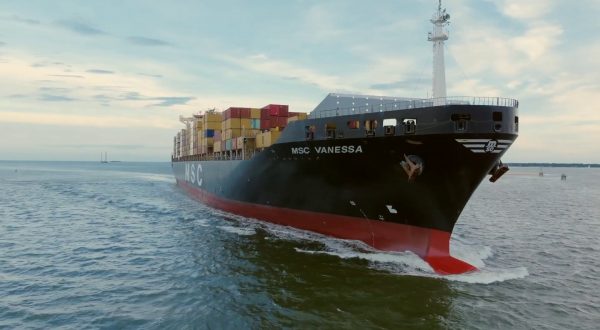 Aumentano i prezzi delle assicurazioni per le navi nel Mar Rosso