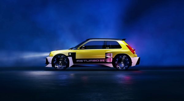 Debutta in Italia Renault 5 Turbo 3E, bomba sportiva