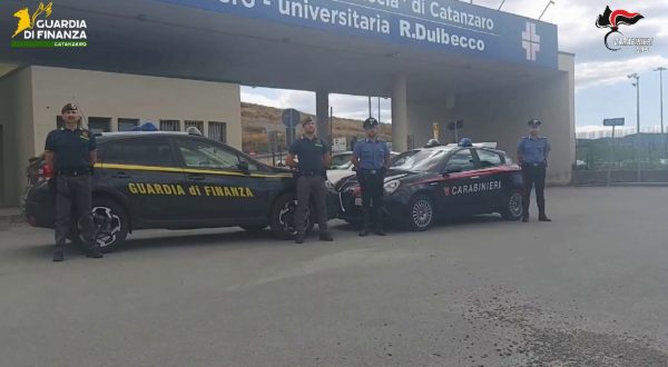 Sanità, scoperta truffa a Catanzaro: 13 misure cautelari