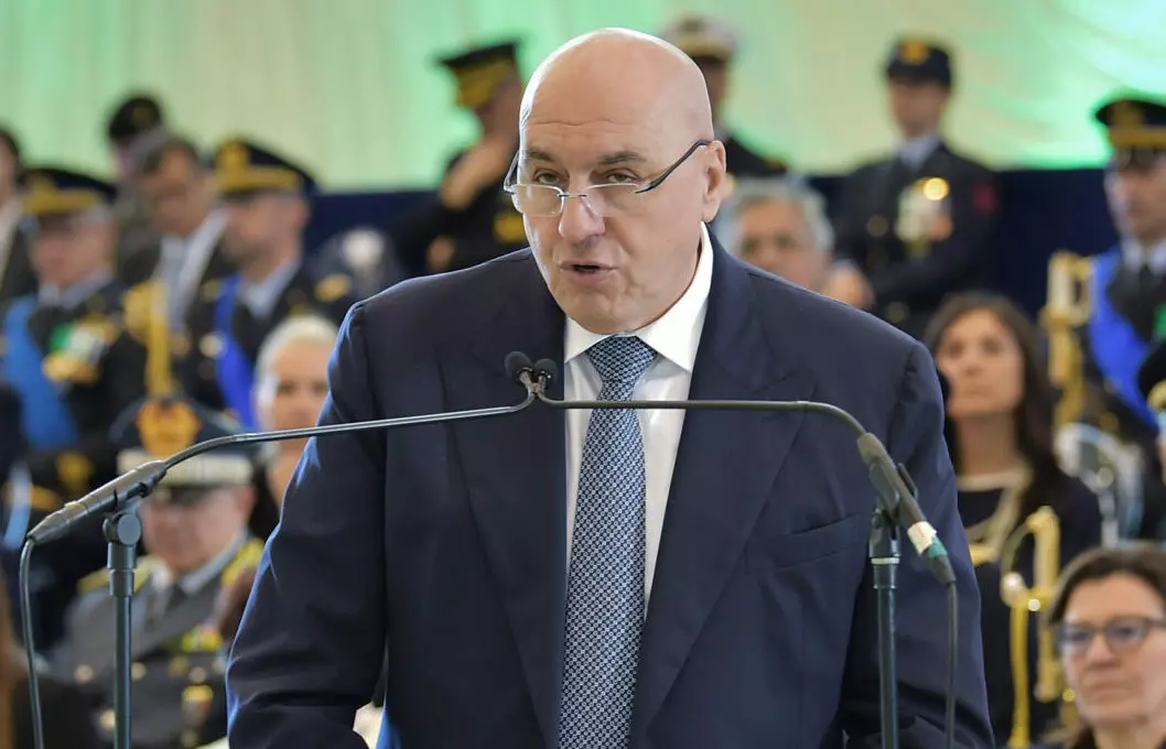 Crosetto “In Sicilia addestrati piloti degli F35, primo luogo extra Stati Uniti”