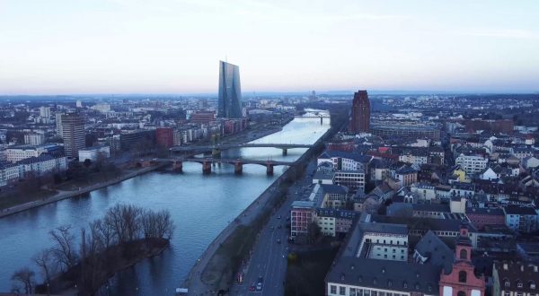 Bce, la politica monetaria terrà conto di rischi e incertezza