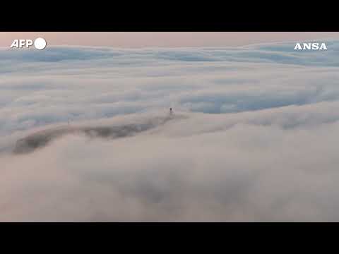 Portogallo, il raro fenomeno del “roll cloud” su Cabo da Roca #ansa #news